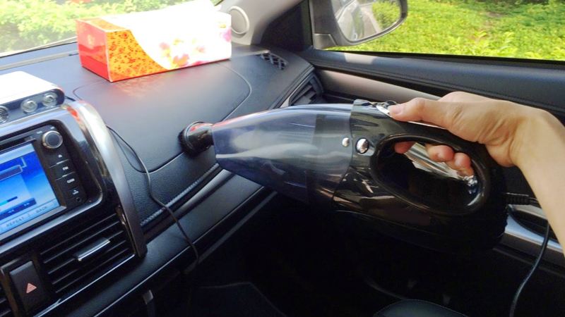 Nội thất xe ô tô có mùi hôi xử lý thế nào? - Ảnh 2