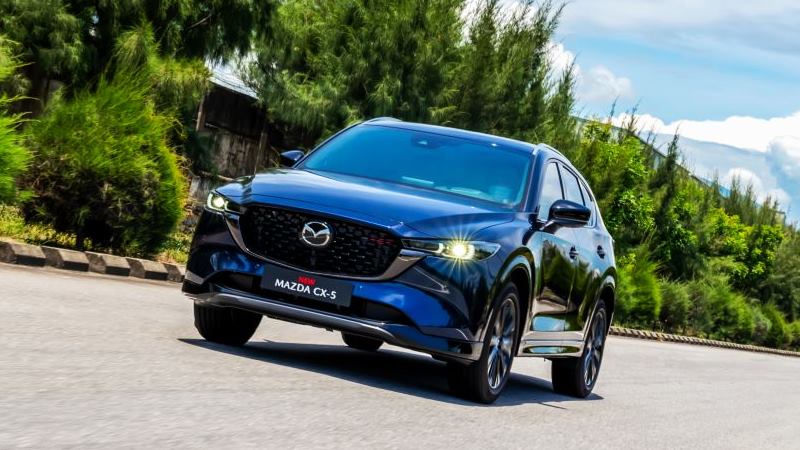 So sánh giá bán xe Mazda CX-5 2023 với Tucson, Territory, Sportage - Ảnh 1