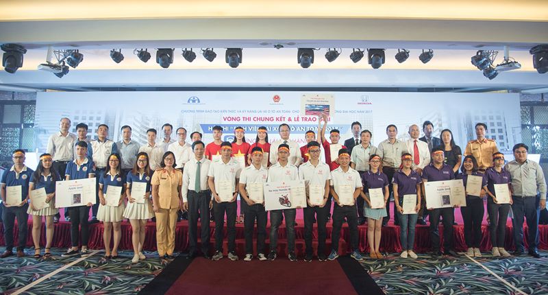 Honda Việt Nam tổ chức thành công hội thi LXAT cho sinh viên năm 2017 - Ảnh 1