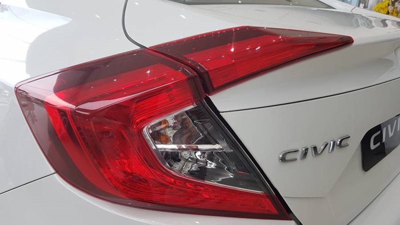 Chi tiết xe Honda Civic E 1.8CVT 2019 bản thiếu tại Việt Nam - Ảnh 6