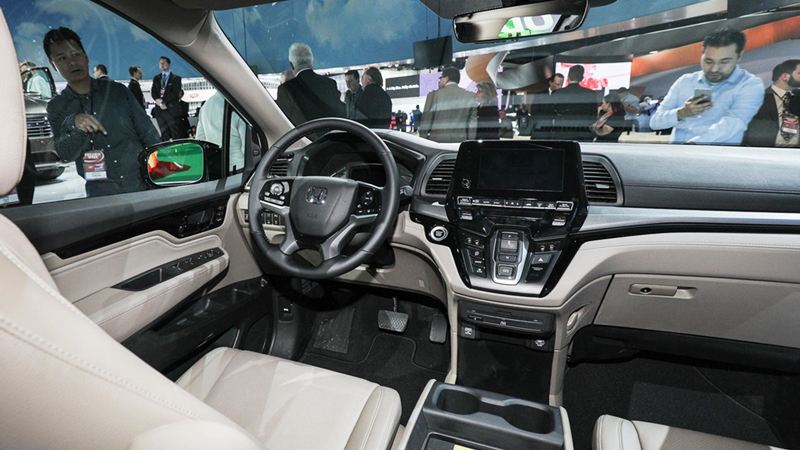 Honda Odyssey 2017 thế hệ mới chính thức ra mắt - Ảnh 5
