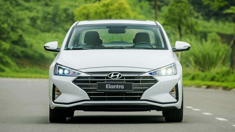 So sánh xe Hyundai Elantra 2019 và KIA Cerato 2019 phiên bản 1.6L - Ảnh 2