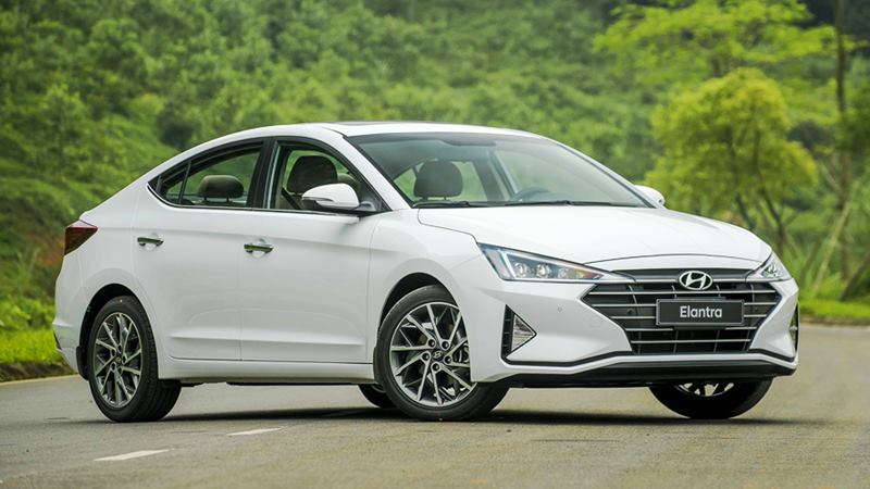 So sánh Hyundai Elantra 2020 và Mazda 3 2020 mới tại Việt Nam - Ảnh 2
