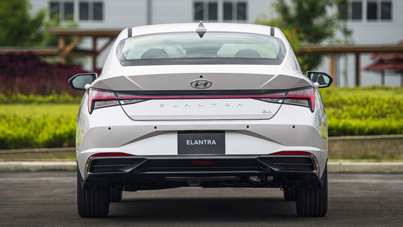 So sánh khác biệt các phiên bản xe Hyundai Elantra 2023 - Ảnh 4