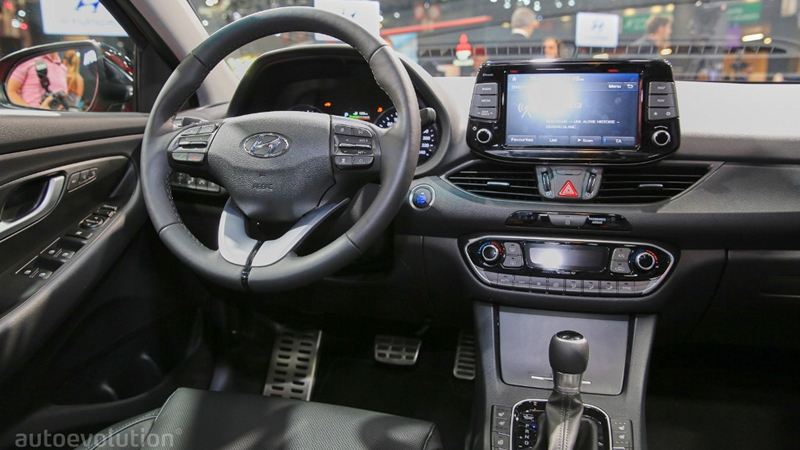 Hyundai i30 2017 hoàn toàn mới cạnh tranh Mazda 3 - Ảnh 6
