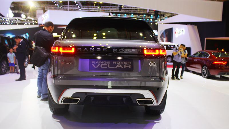 Range Rover Velar 2018 giá từ 4,9 tỷ đồng tại Việt Nam, đối thủ Porsche Cayenne - Ảnh 5