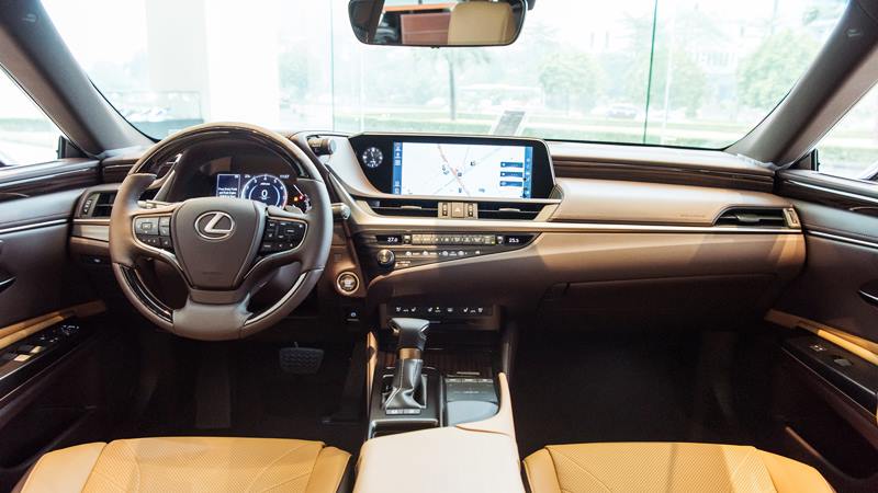Thông số kỹ thuật và trang bị Lexus ES 2020 mới tại Việt Nam - Ảnh 4