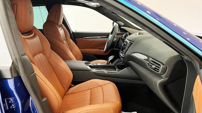 Giá bán xe Maserati Levante 2022 tại Việt Nam từ 5,5 tỷ đồng - Ảnh 5
