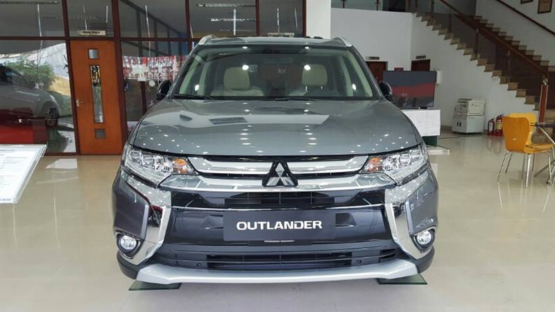 Giá xe Mitsubishi Outlander 2018 tại Việt Nam - 2.0 CVT, 2.0 CVT Pre, 2.4 CVT - Ảnh 2