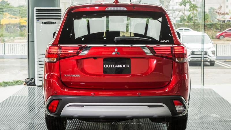 Bản cao cấp Mitsubishi Outlander 2.4 CVT Premium 2020 giá 1,058 tỷ đồng - Ảnh 3
