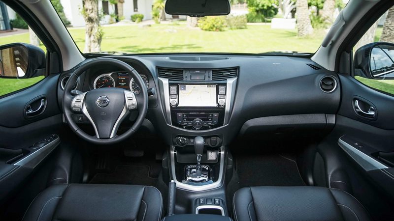 Xe bán tải Nissan Navara 2020 phiên bản mới nâng cấp - Ảnh 4