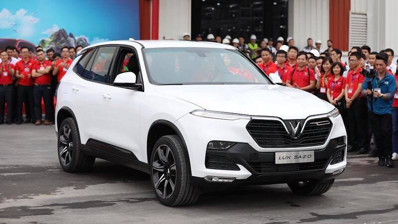 SUV thương hiệu Việt VinFast Lux SA2.0 đầu tiên xuất xưởng - Ảnh 2