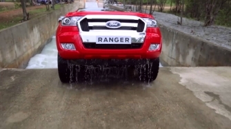 Khả năng lội nước của Ford Ranger 2016